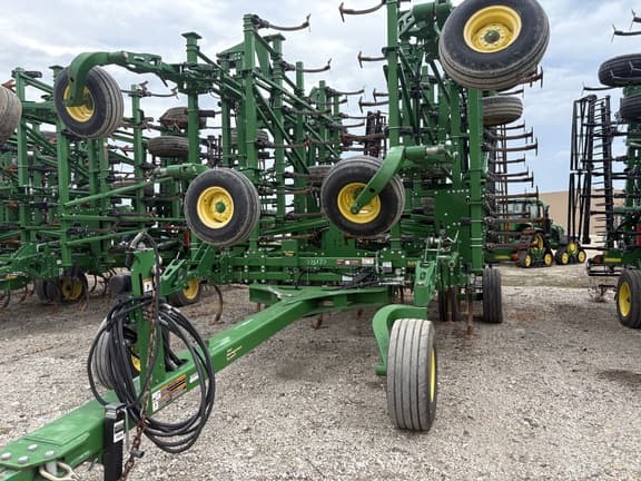 Image of John Deere 2230FH equipment image 2