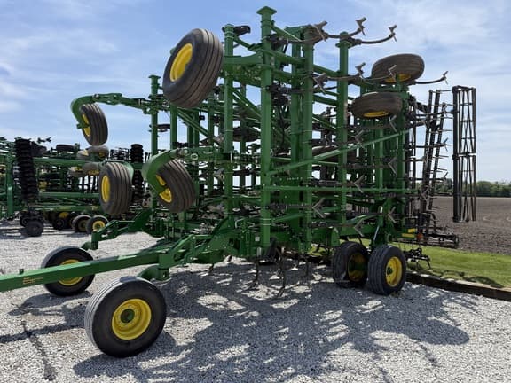 Image of John Deere 2230FH equipment image 4