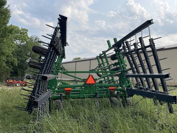 Image of John Deere 2230FH equipment image 2