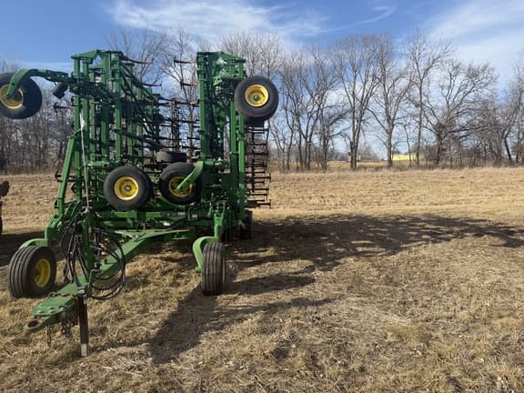 Image of John Deere 2230FH equipment image 4