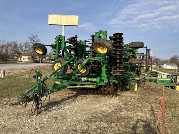 2018 John Deere 2330 Image