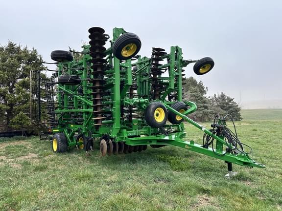 Image of John Deere 2330 equipment image 2