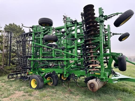 Image of John Deere 2330 equipment image 3