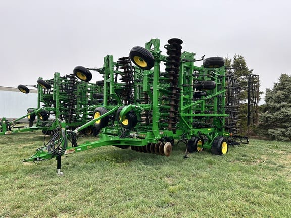 2018 John Deere 2330 Equipment Image0