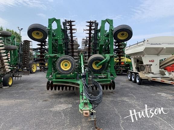 Image of John Deere 2330 equipment image 2