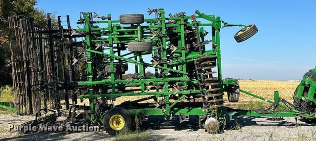 Image of John Deere 2330 equipment image 1