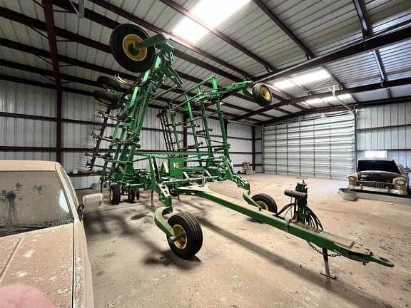 Image of John Deere 2410 equipment image 4