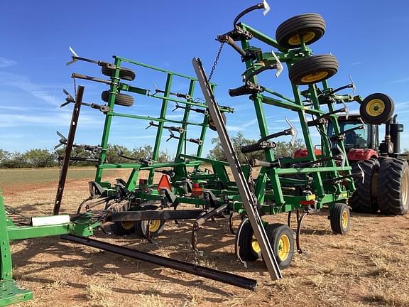 Image of John Deere 2410 equipment image 2