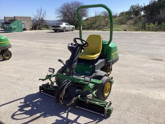 Image of John Deere 2500B equipment image 3