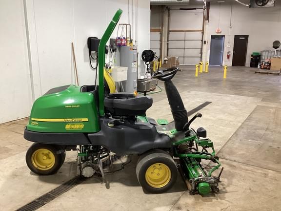 Image of John Deere 2500E equipment image 2