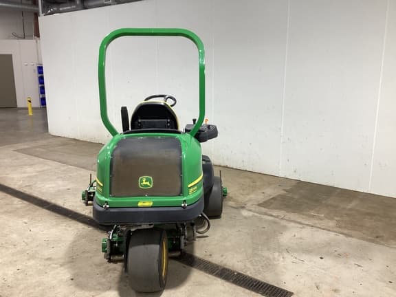 Image of John Deere 2500E equipment image 4