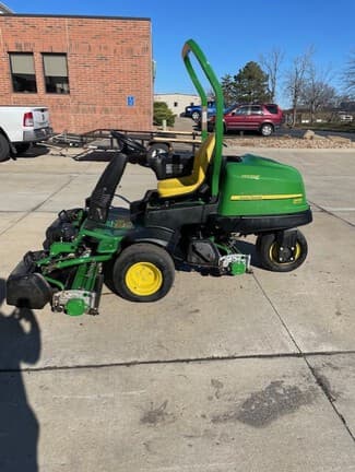 Image of John Deere 2500E equipment image 2
