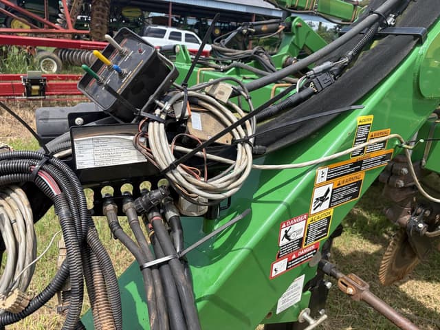 Image of John Deere 2510L equipment image 2