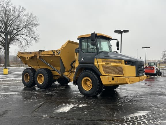 Image of John Deere 260E equipment image 3