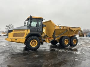 2018 John Deere 260E Image