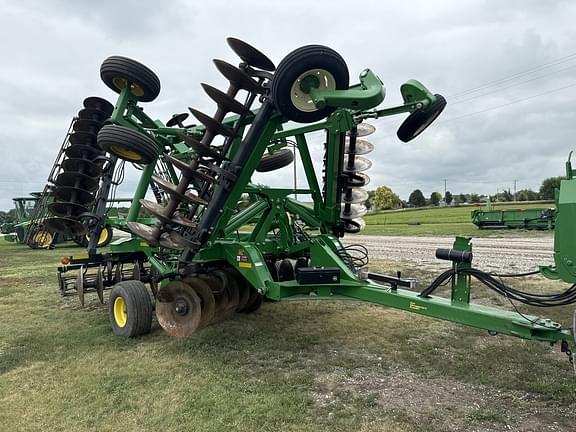 Image of John Deere 2625 equipment image 1