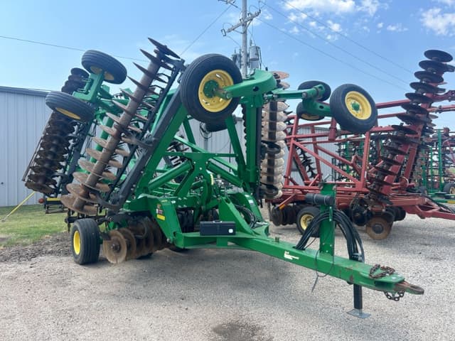 Image of John Deere 2633 equipment image 1