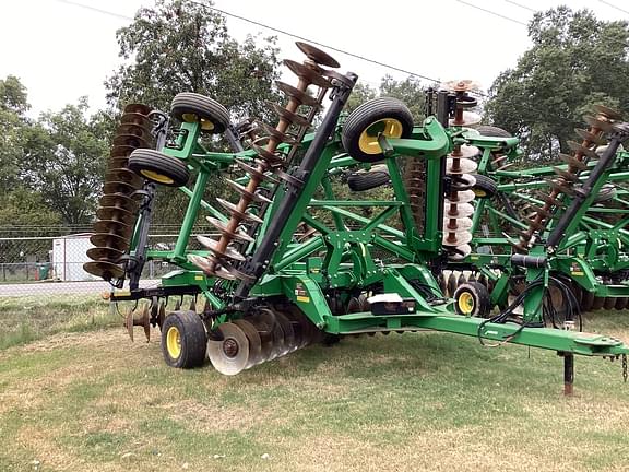 Image of John Deere 2633 equipment image 1