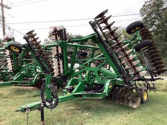 Image of John Deere 2633 equipment image 2