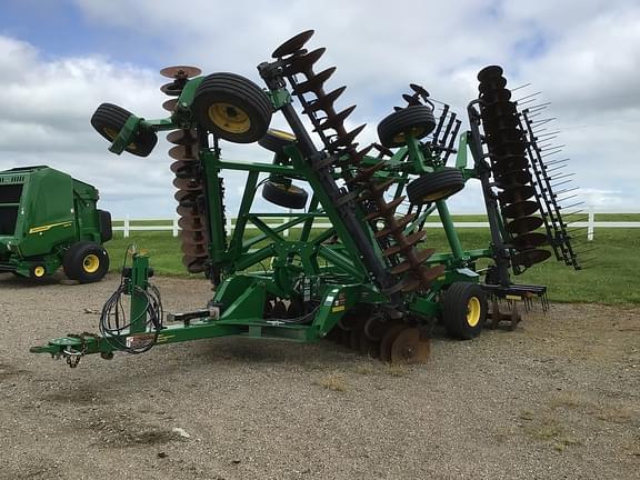 Image of John Deere 2635 Primary image