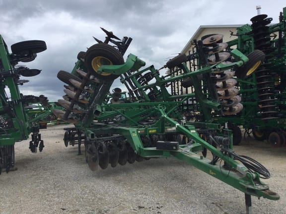 Main image John Deere 2720
