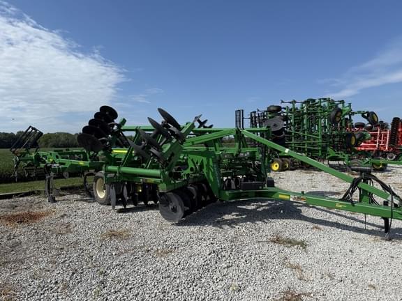 Image of John Deere 2730 Primary image
