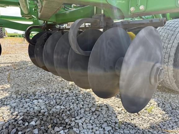 Image of John Deere 2730 equipment image 4