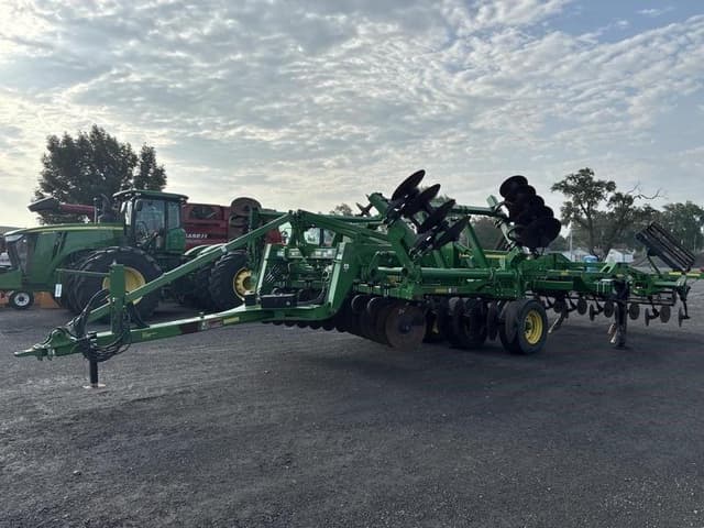 Image of John Deere 2730 equipment image 2