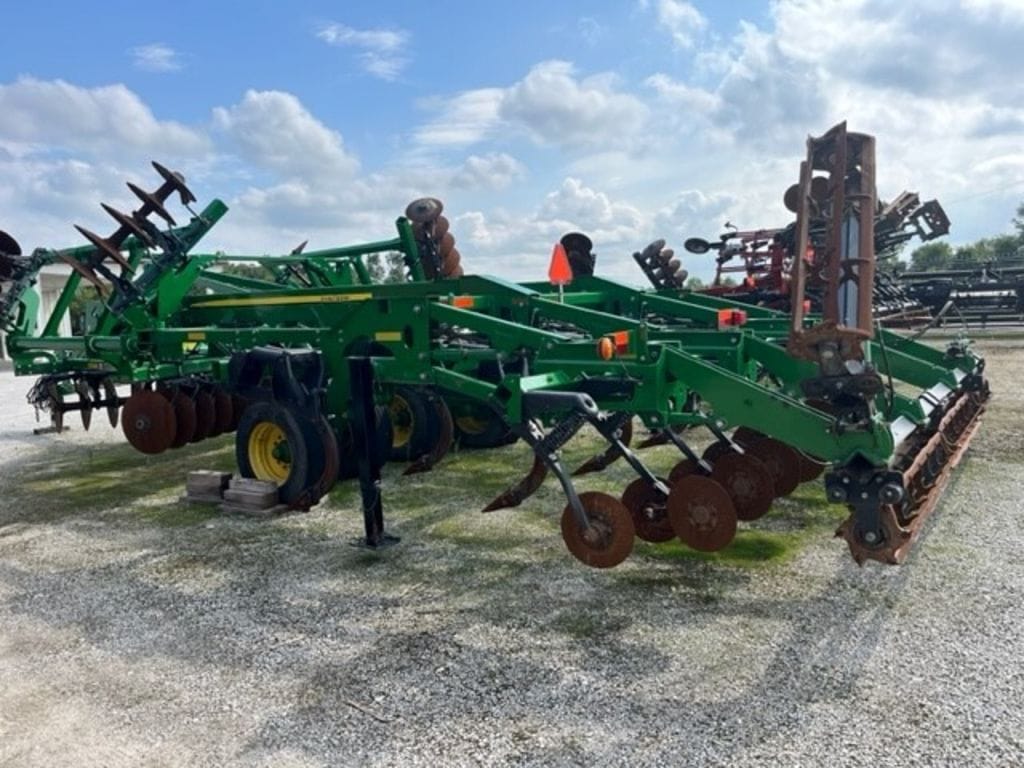 Main image John Deere 2730