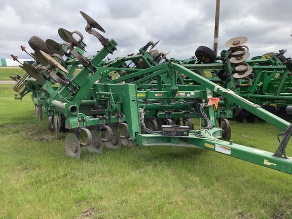 Image of John Deere 2730 equipment image 3