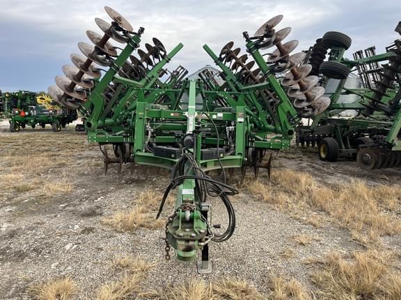 Image of John Deere 2730 equipment image 1