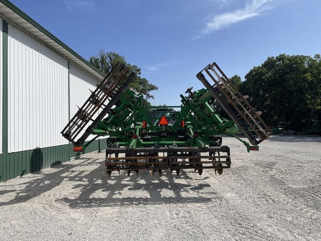 Image of John Deere 2730 equipment image 3