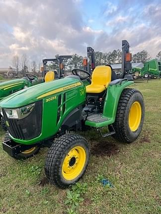 Image of John Deere 3025E equipment image 1