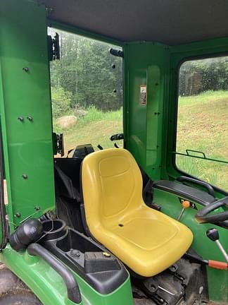 Image of John Deere 3025E equipment image 3