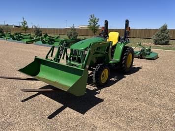 Main image John Deere 3025E