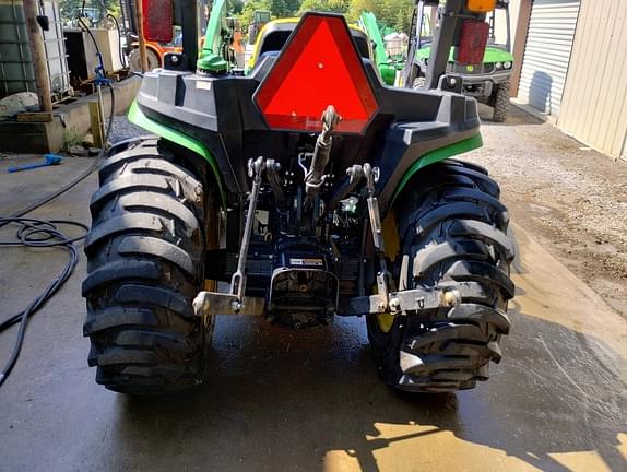 Image of John Deere 3025E equipment image 3