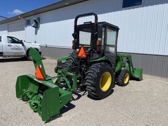 Image of John Deere 3025E equipment image 2