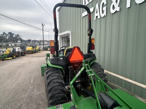 Image of John Deere 3025E equipment image 3