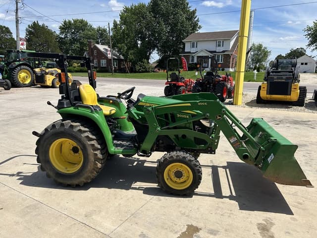 Image of John Deere 3025E equipment image 2