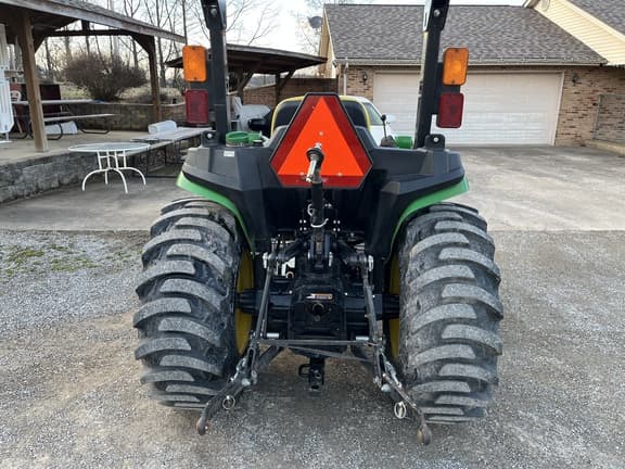 Image of John Deere 3025E equipment image 1