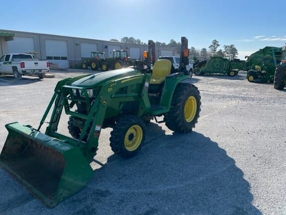 2018 John Deere 3025E Equipment Image0