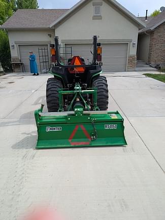 Image of John Deere 3025E equipment image 3