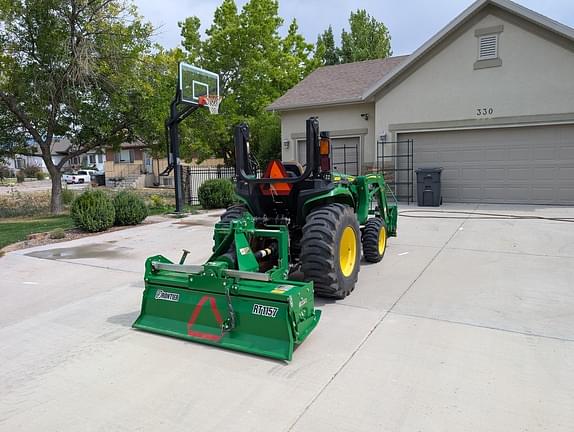 Image of John Deere 3025E equipment image 4