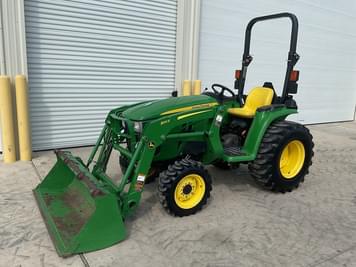 Main image John Deere 3025E