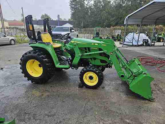 Image of John Deere 3025E equipment image 3