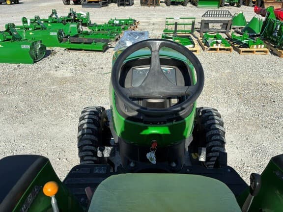 Image of John Deere 3025E equipment image 3