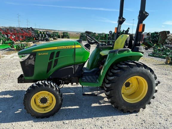 Image of John Deere 3025E Primary image
