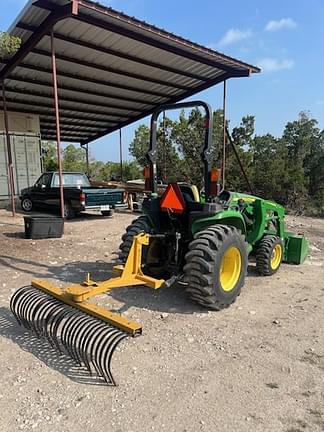 Image of John Deere 3025E equipment image 3