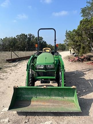 Image of John Deere 3025E equipment image 2