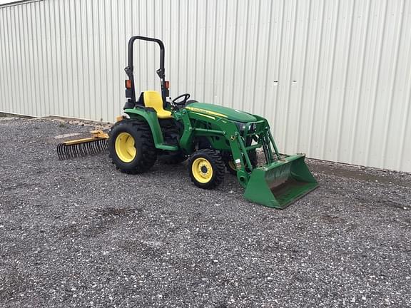 Image of John Deere 3025E equipment image 4